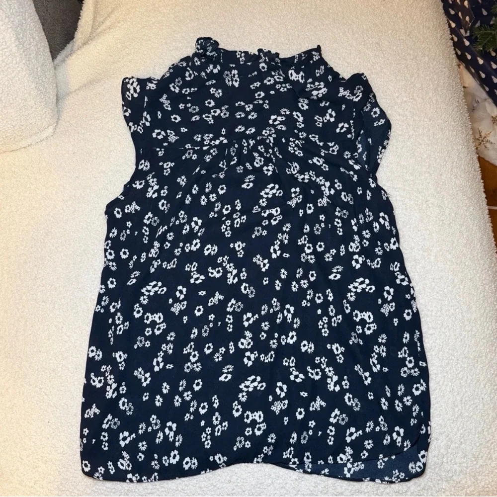 Patterned Blouses Set - Picture 7 of 7